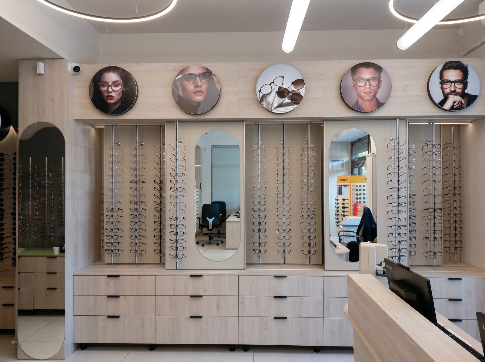 Showroom optic ArenaMed, rame pentru copii și adulți